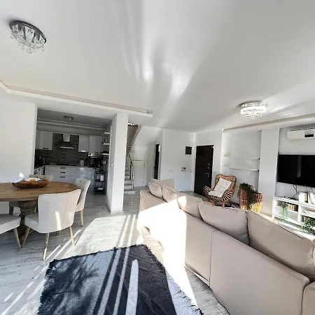4room With Pool In Alaçatı *